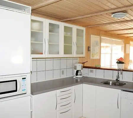 Ferienhaus Six-bedroom Holiday In 5 Blåvand