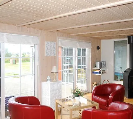 Six-bedroom Holiday In 5 Ferienhaus